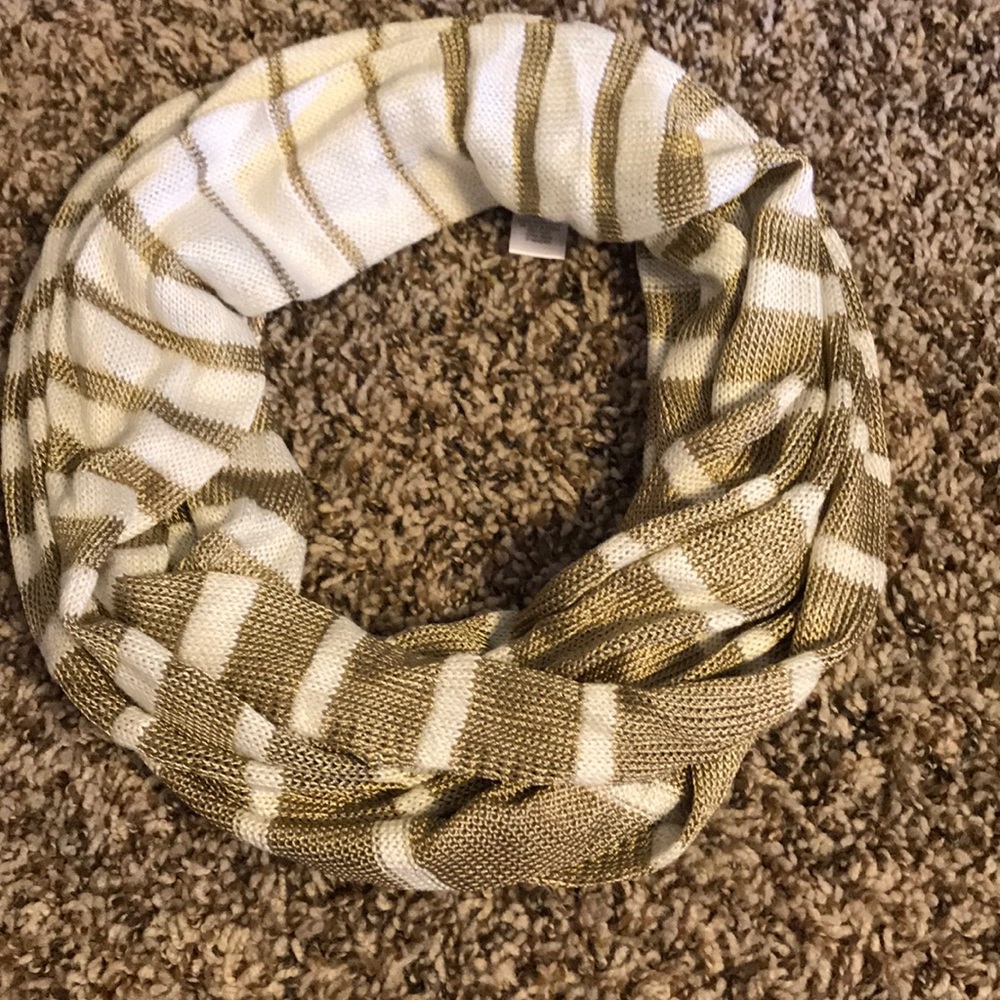 Infinity scarf - Picture 2 of 4